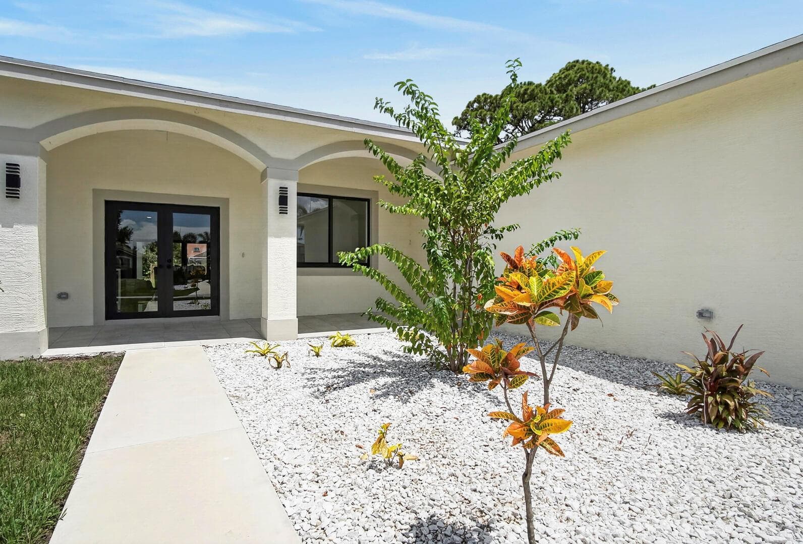 1471 SE Proctor Lane, Port St. Lucie, FL 34983 photo 3
