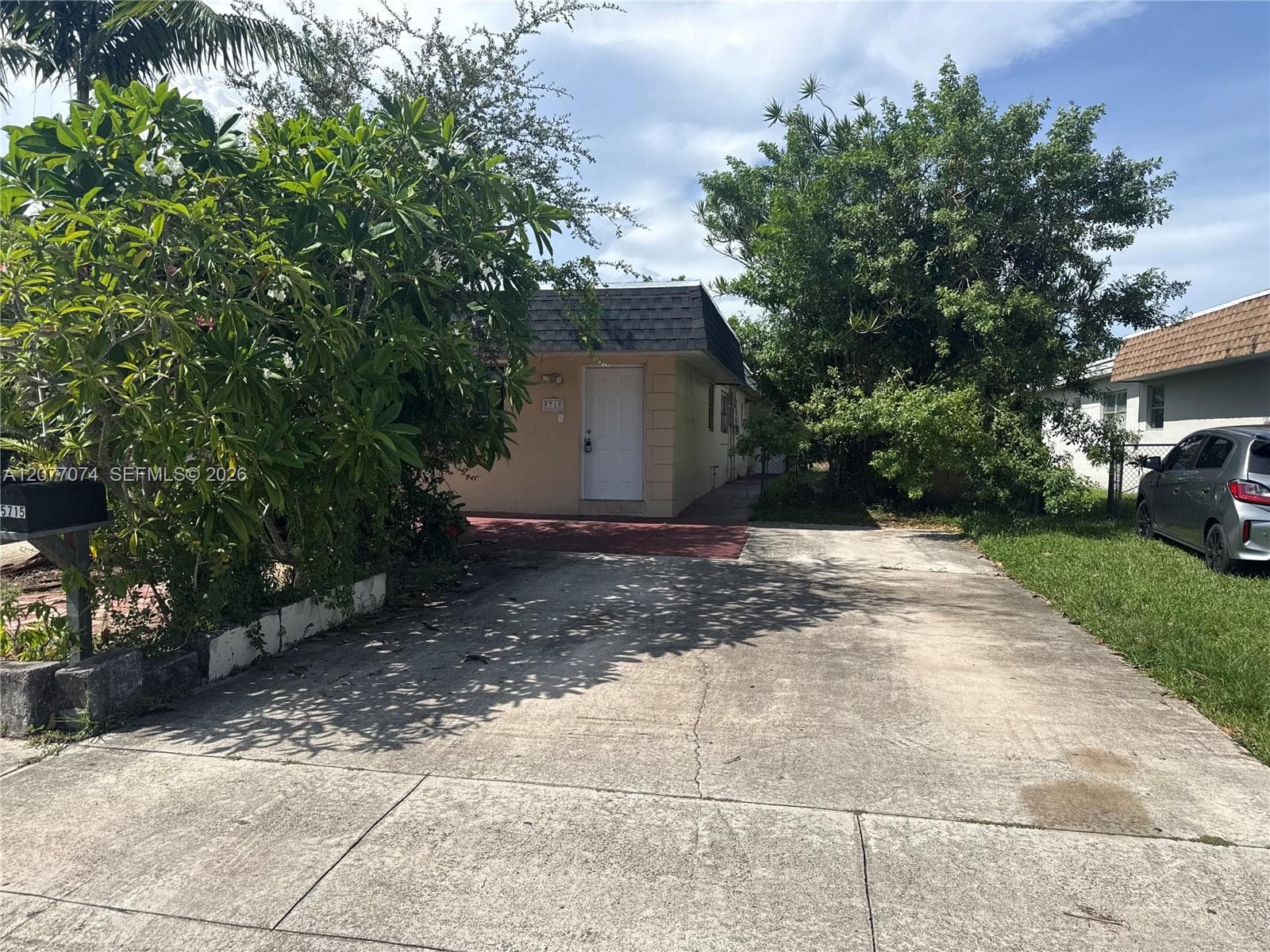 5715 Hayes St # 5715, Hollywood, FL 33021 photo 2