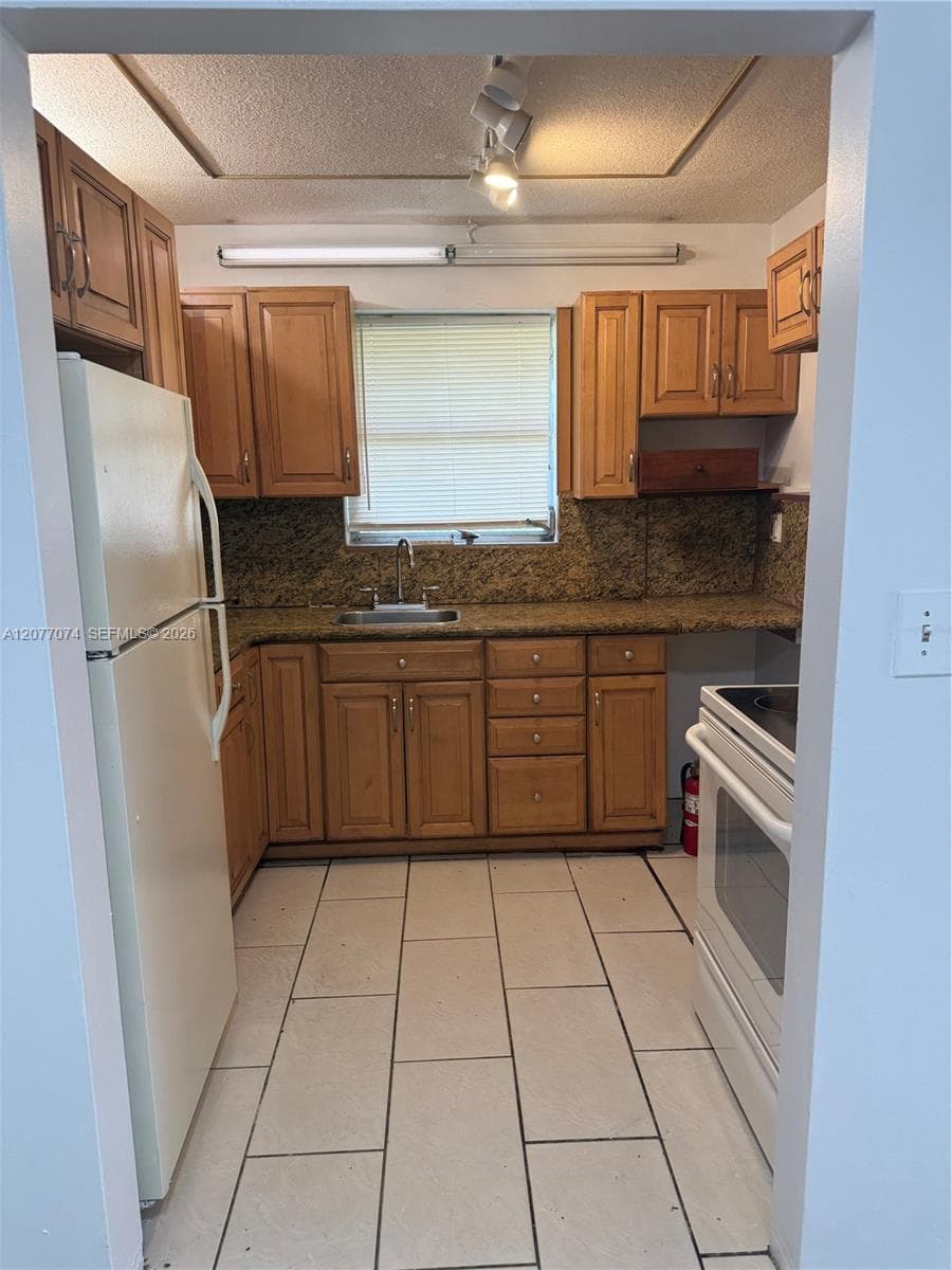 5715 Hayes St # 5715, Hollywood, FL 33021 photo 5