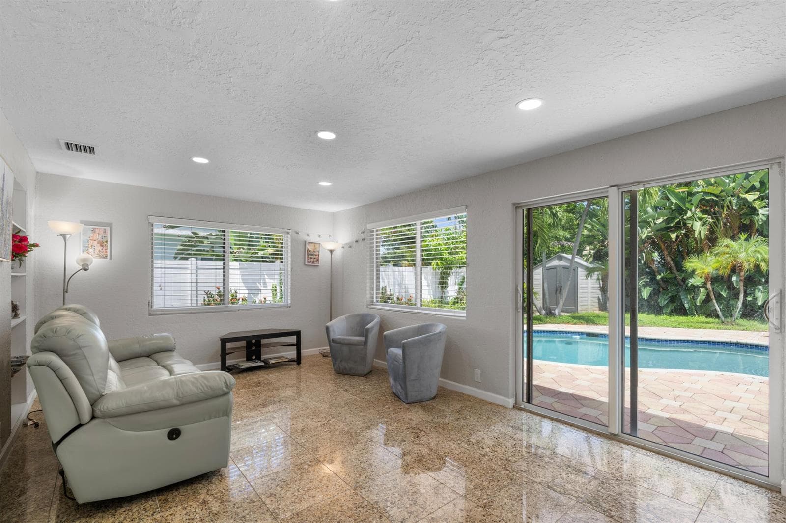 319 SW 2ND Street, Boca Raton, FL 33432 photo 5