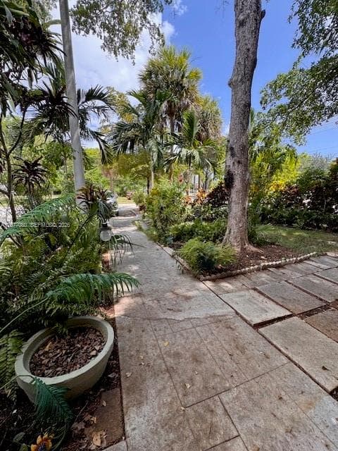 2192 NE 171st St # 1, North Miami Beach, FL 33162 photo 2
