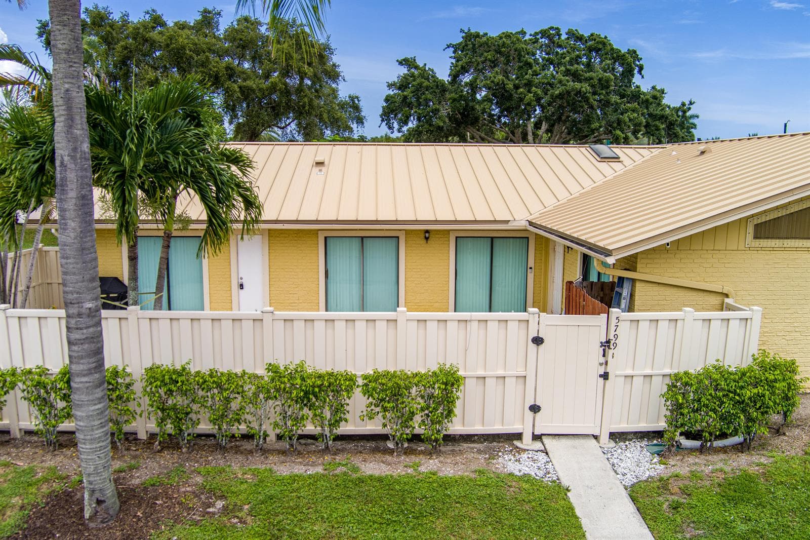 5799 GOLDEN EAGLE Circle, Palm Beach Gardens, FL 33418 photo 2