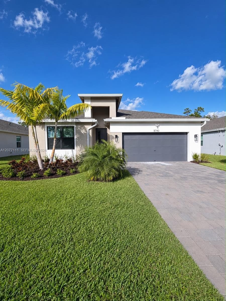 8740 SW Kanner Oaks Dr, Stuart, FL 34997