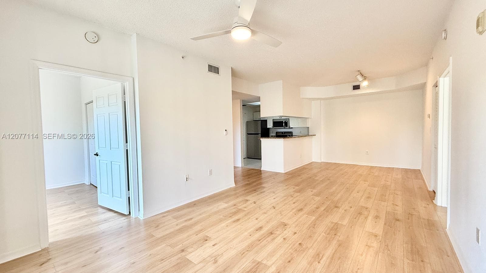 2806 Veronia Dr # 303, Palm Beach Gardens, FL 33410 photo 5