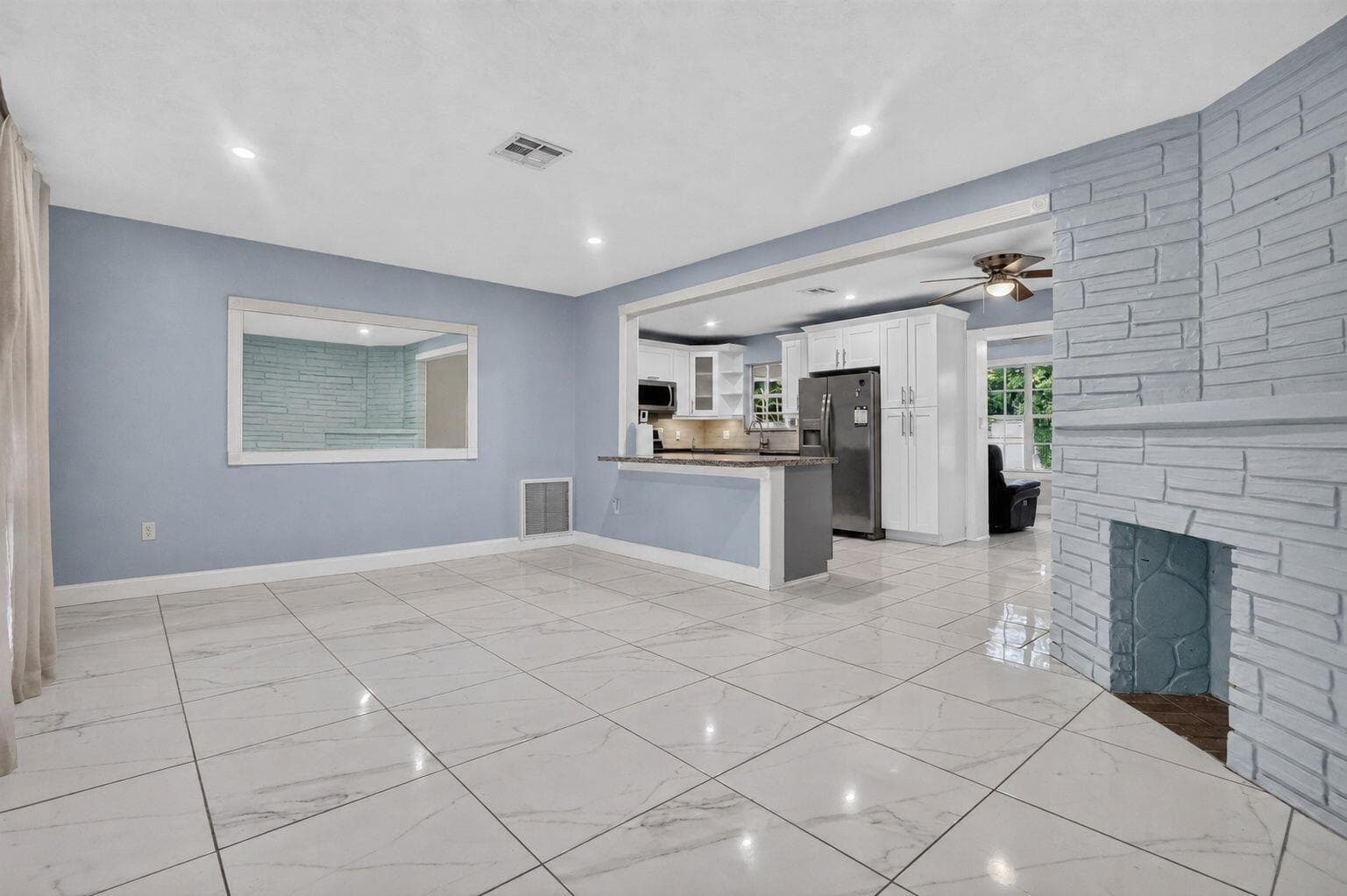 2707 BAHAMA Drive, Miramar, FL 33023 photo 2