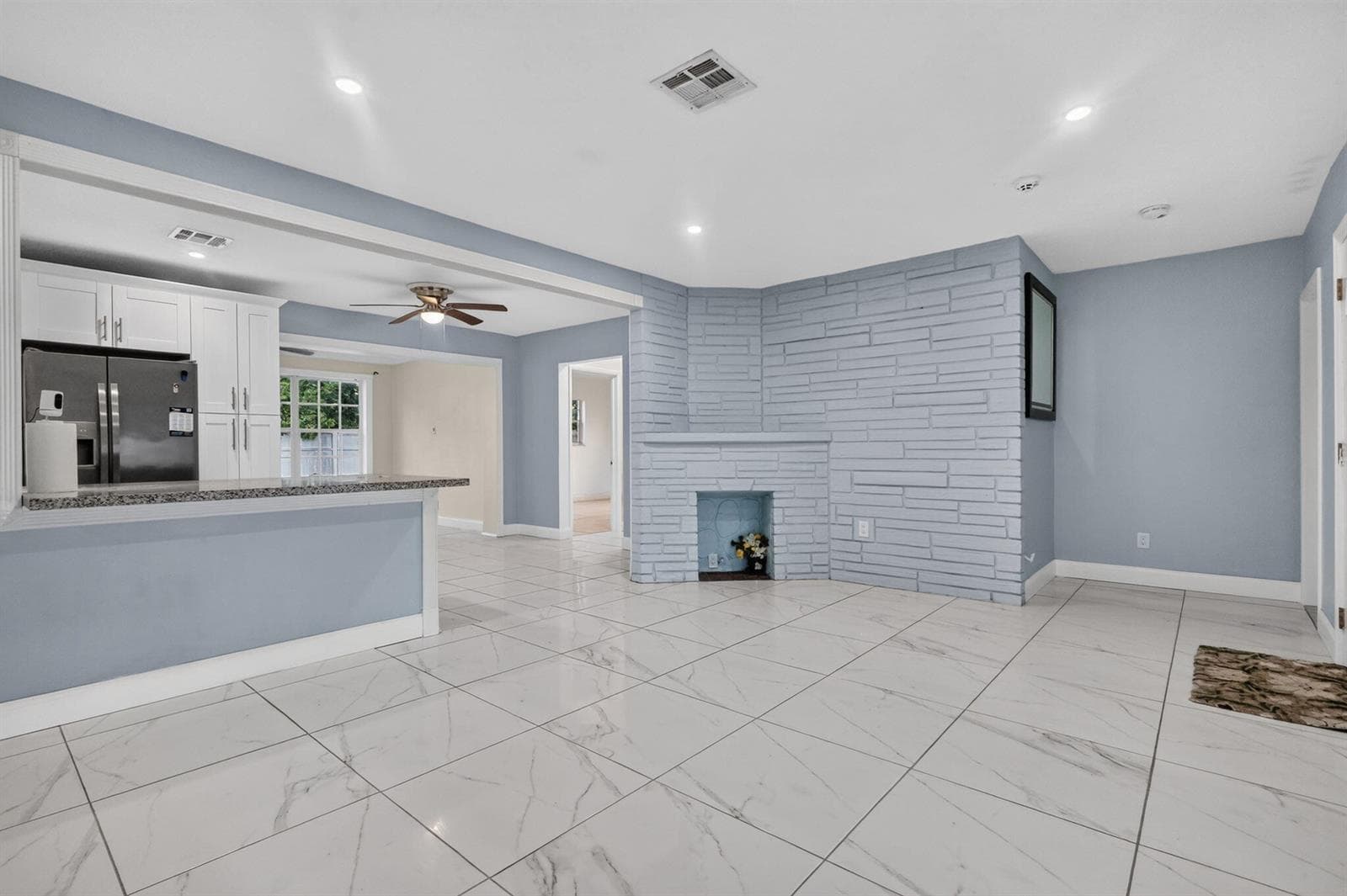 2707 BAHAMA Drive, Miramar, FL 33023 photo 3