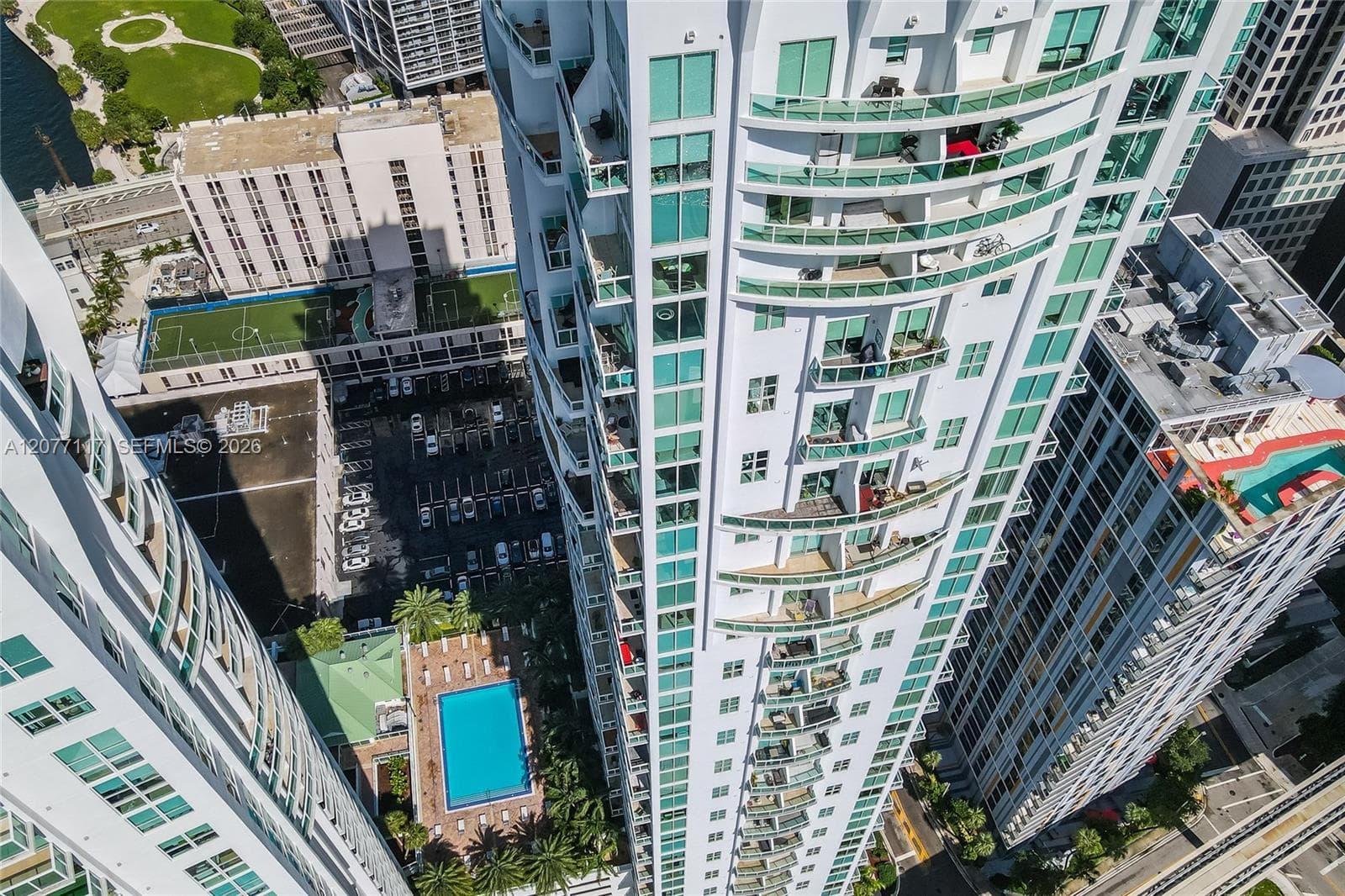 41 SE 5th St # 807, Miami, FL 33131 photo 2