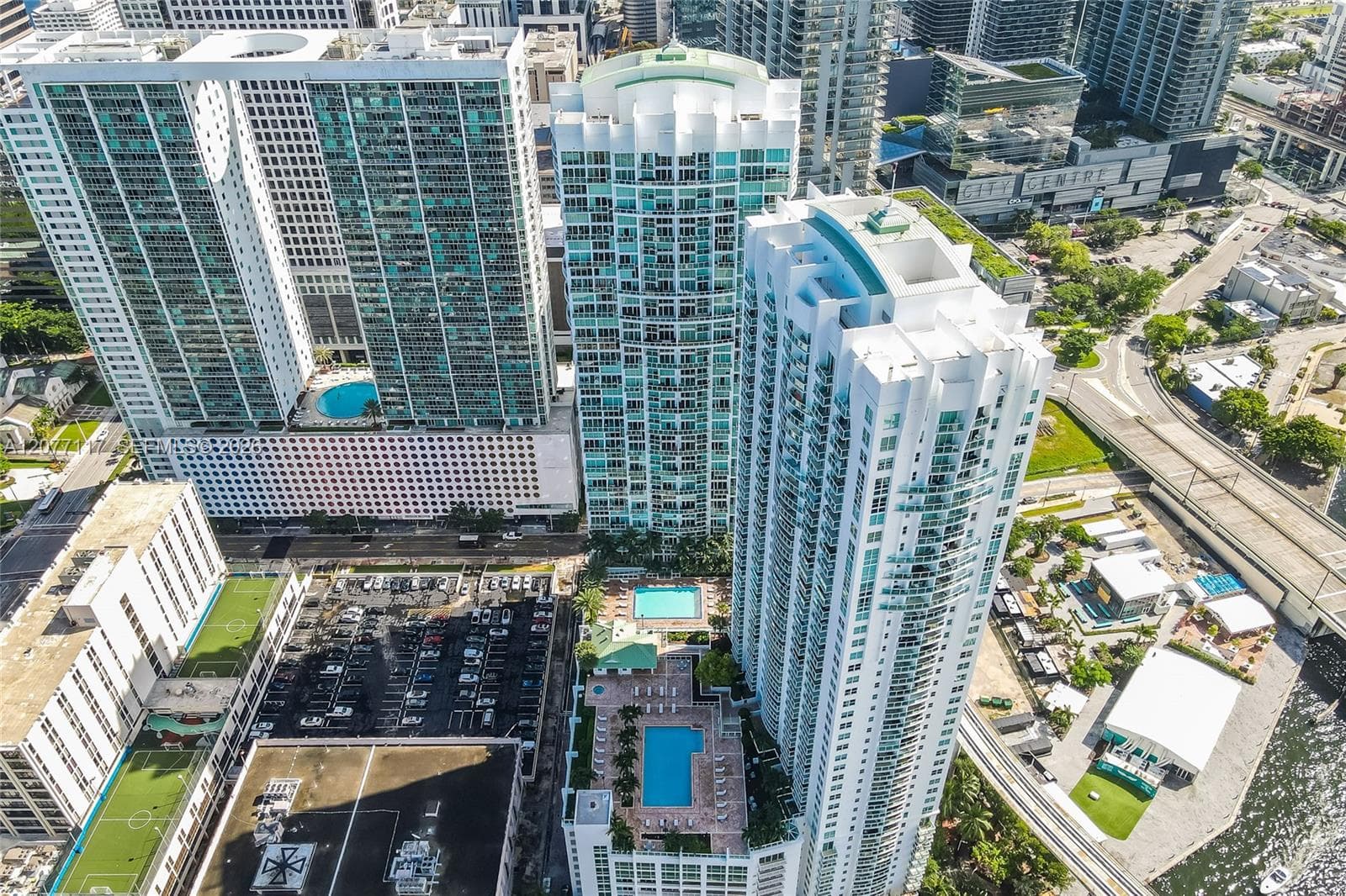 41 SE 5th St # 807, Miami, FL 33131 photo 4