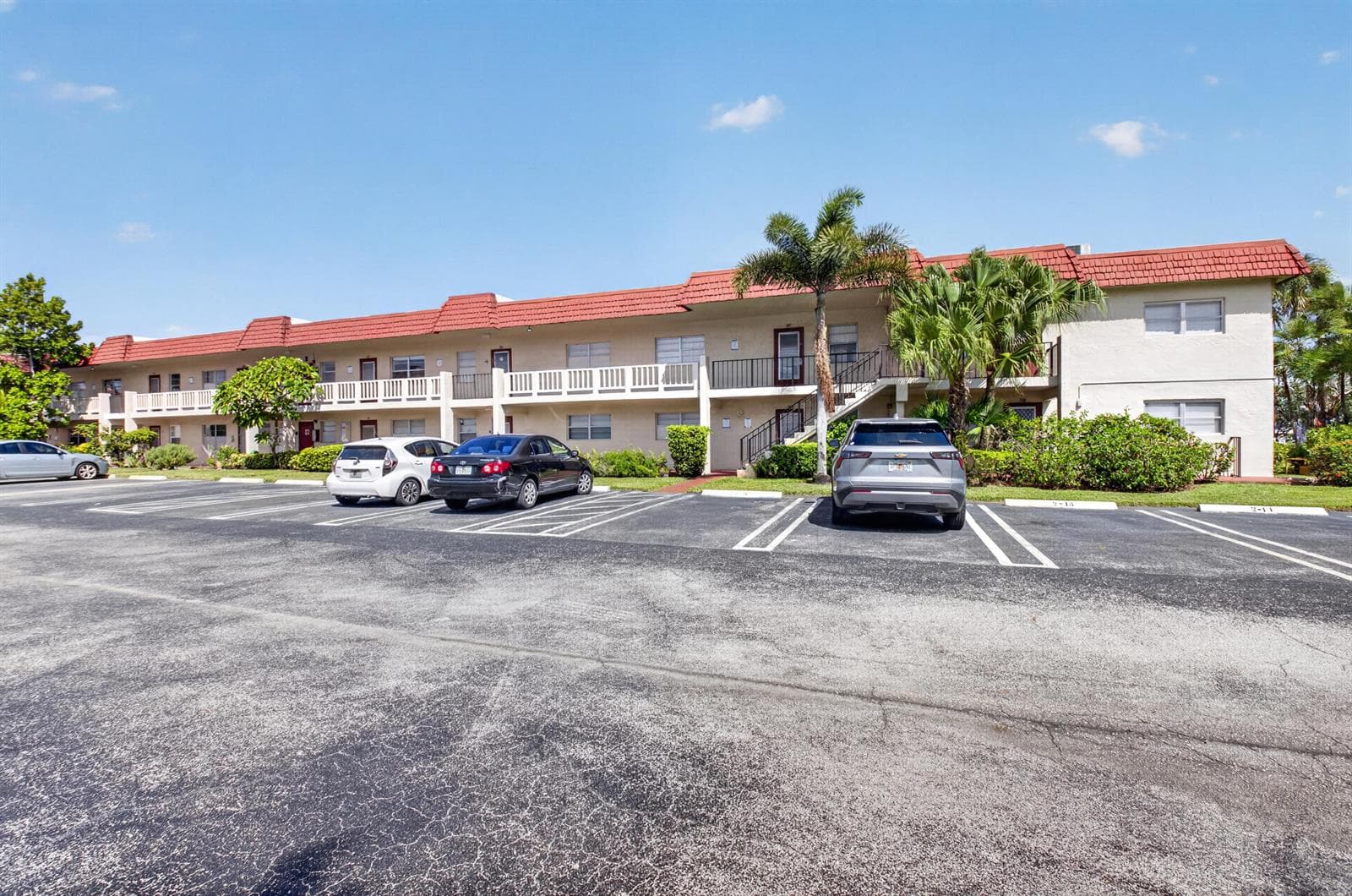 2 Abbey Lane # 205, Delray Beach, FL 33446 photo 3