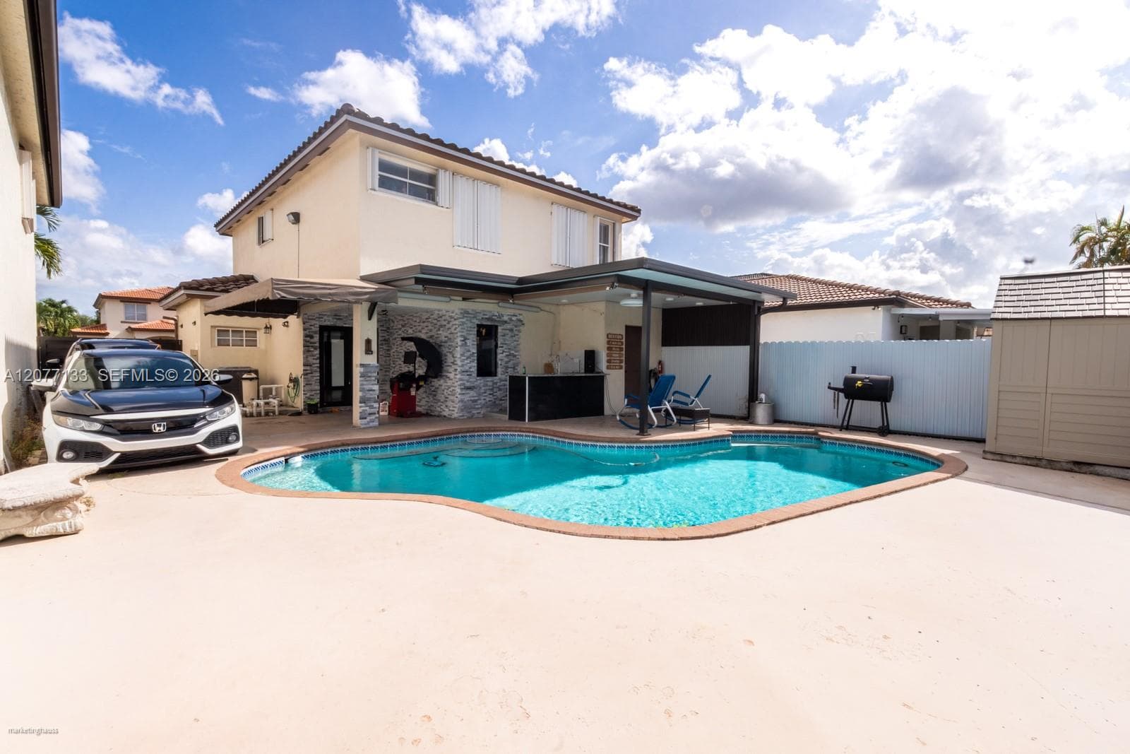 8126 NW 199th Ter, Hialeah, FL 33015 photo 2