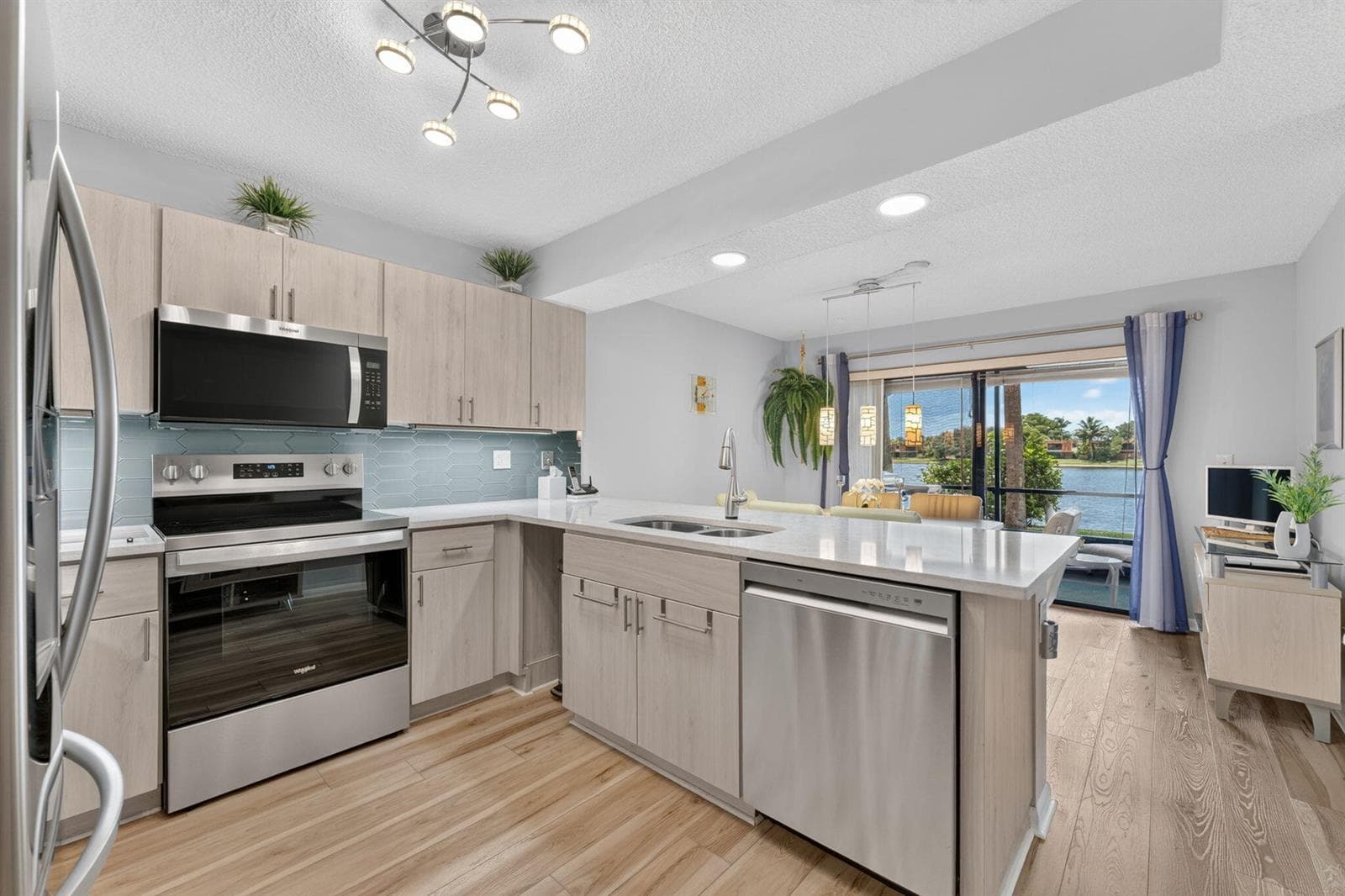1648 CORAL Avenue, North Lauderdale, FL 33068