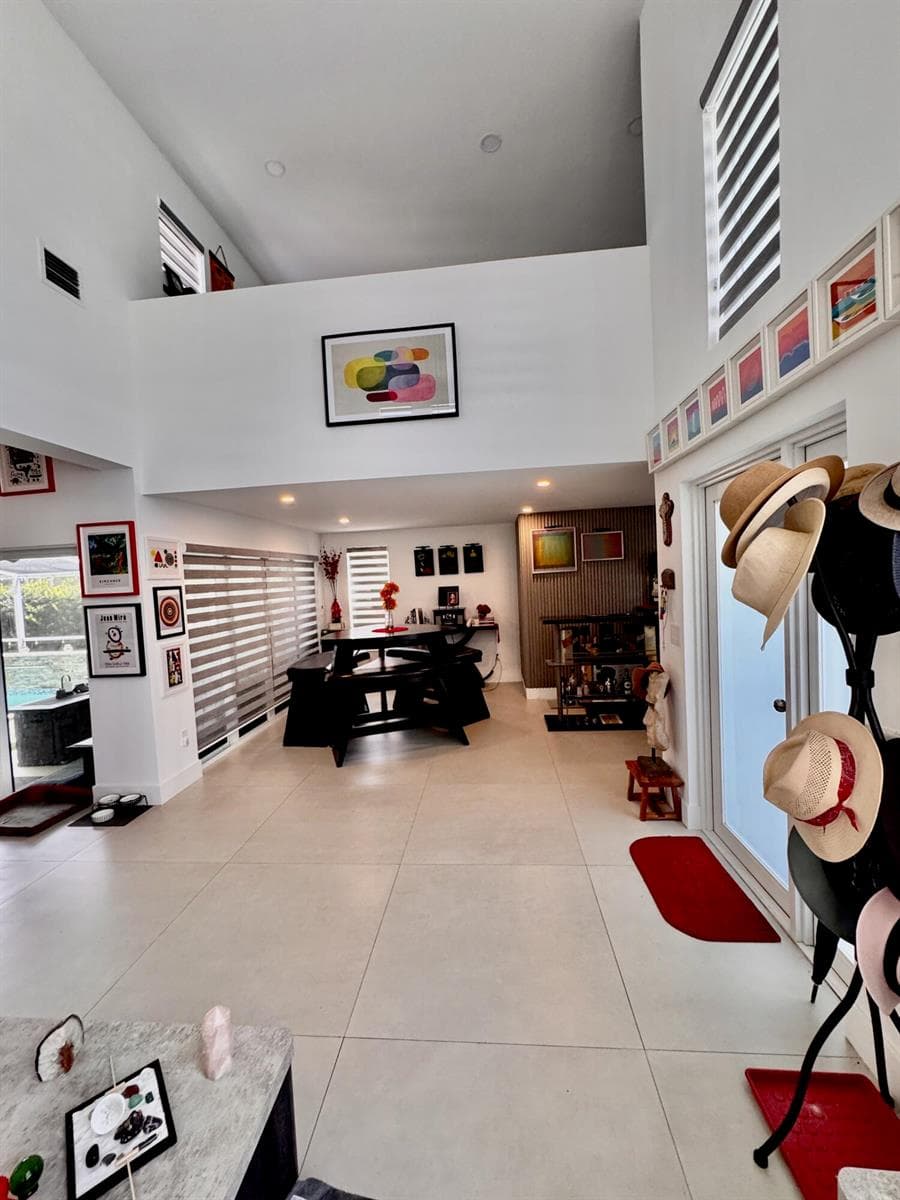1081 WILSHIRE Circle E, Pembroke Pines, FL 33027 photo 4