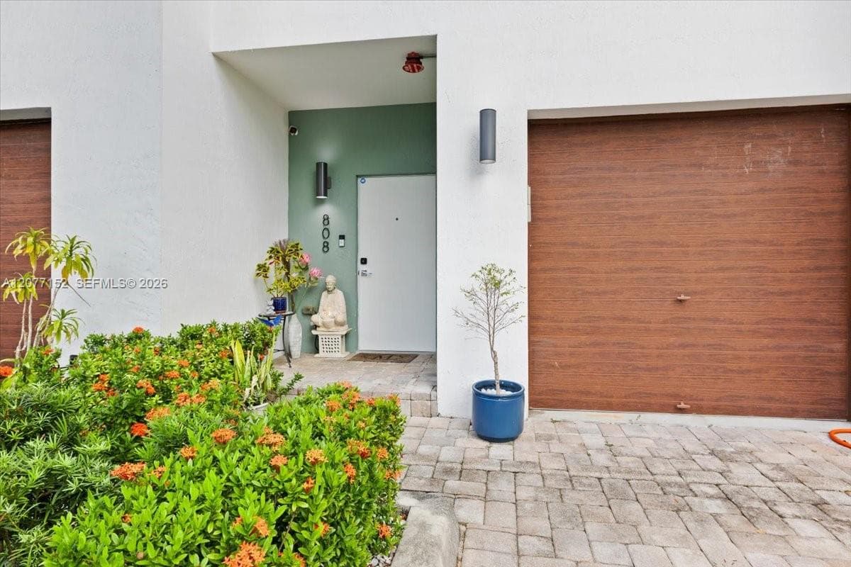 808 NW 44th Ter, Plantation, FL 33317 photo 5
