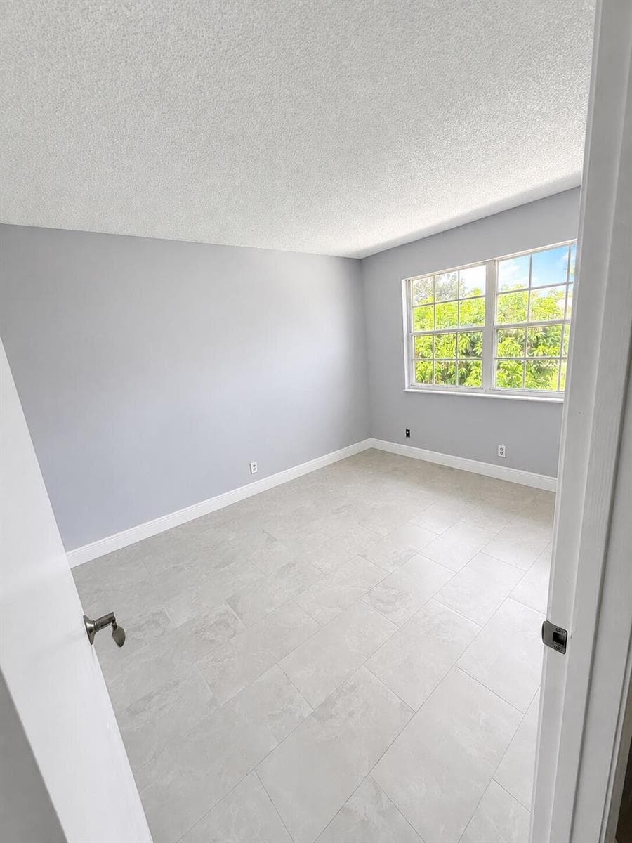 1560 SE ROYAL GREEN Circle # 201, Port St. Lucie, FL 34952 photo 2