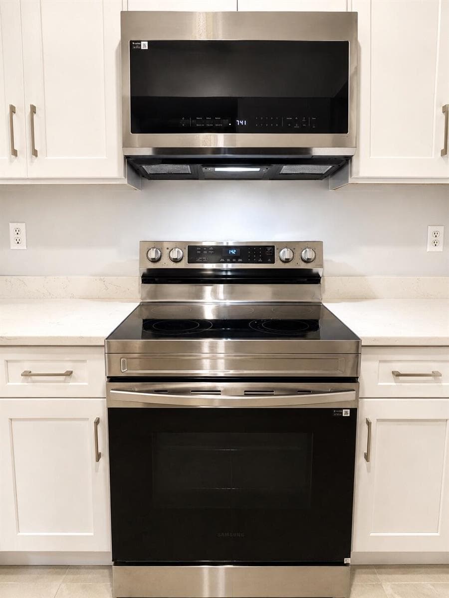 1560 SE ROYAL GREEN Circle # 201, Port St. Lucie, FL 34952 photo 4