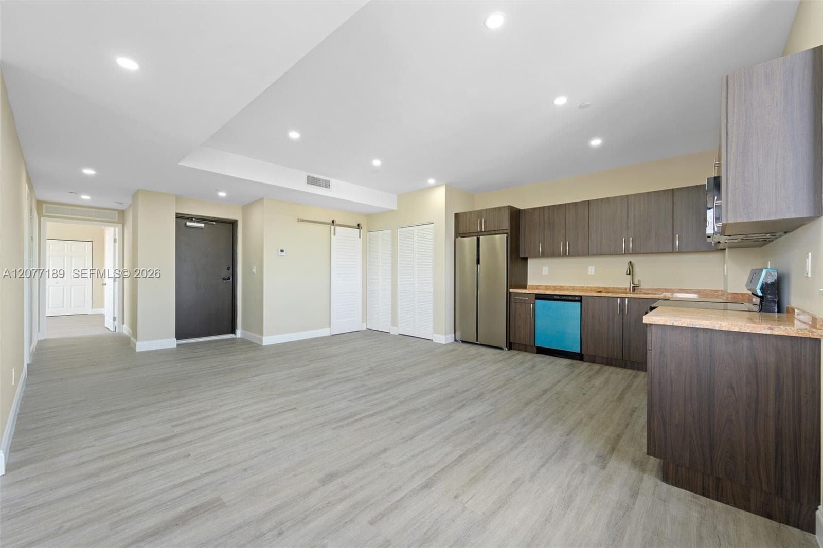 1020 NW 2 Ave # 301, Hallandale Beach, FL 33009