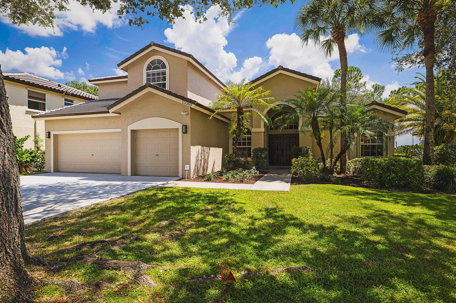 15369 Whispering Willow Drive, Wellington, FL 33414