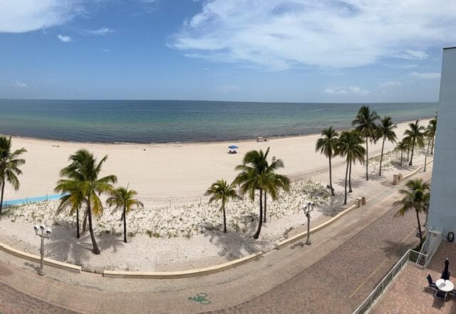 300 OREGON Street # 506, Hollywood, FL 33019 photo 4