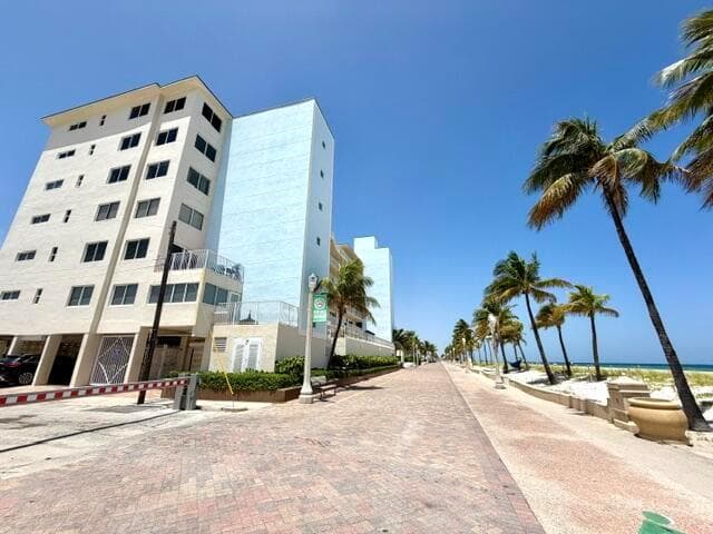300 OREGON Street # 506, Hollywood, FL 33019