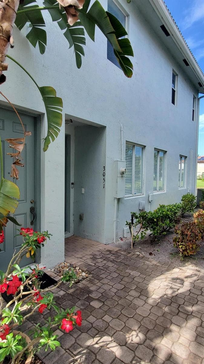 3051 Laurel Ridge Circle, Riviera Beach, FL 33404 photo 2