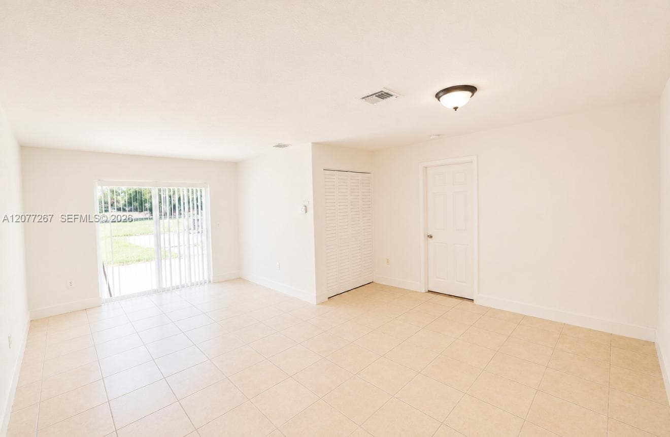 20674 NW 38th Ave, Miami Gardens, FL 33055 photo 5