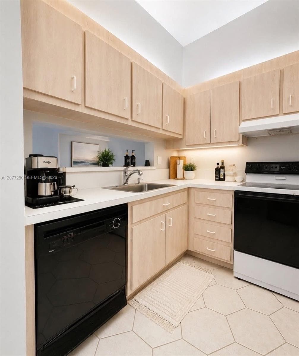 301 N Pine Island Rd # 220, Plantation, FL 33324 photo 4