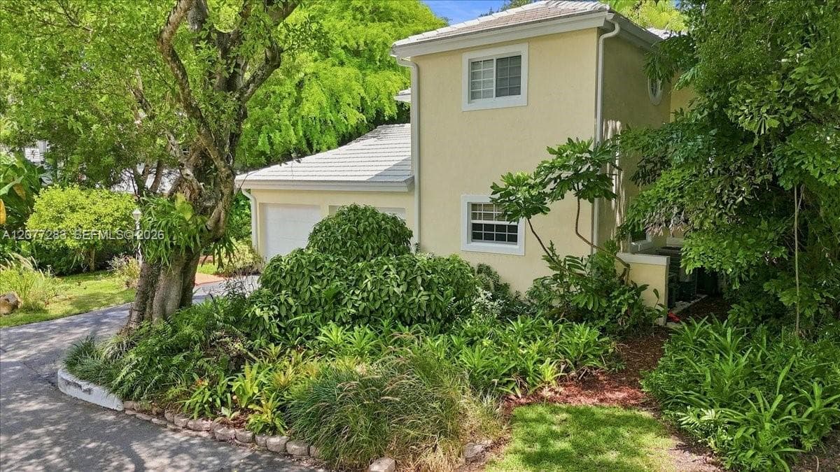 6473 Sunset Dr, South Miami, FL 33143 photo 2