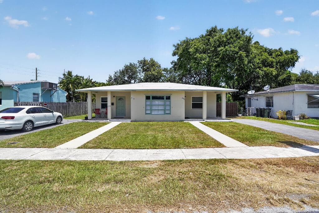 208 SW 2ND Place # 1-2, Dania Beach, FL 33004
