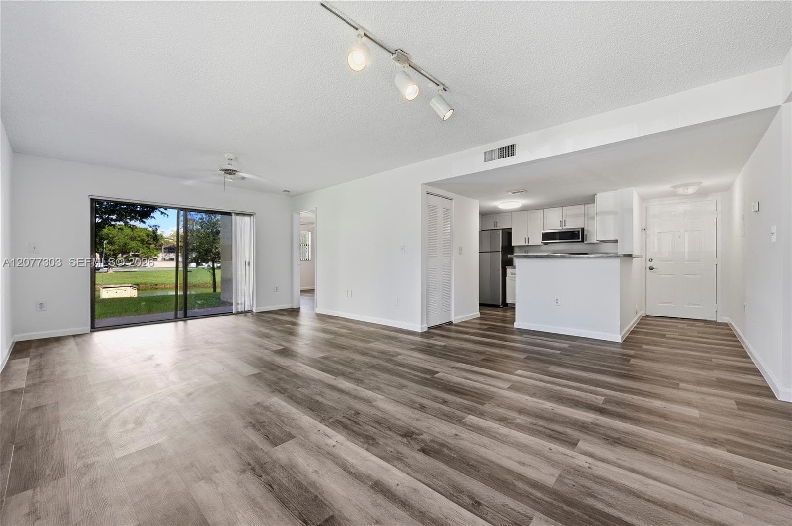 9877 Nob Hill Ct # 9877, Sunrise, FL 33351 photo 2
