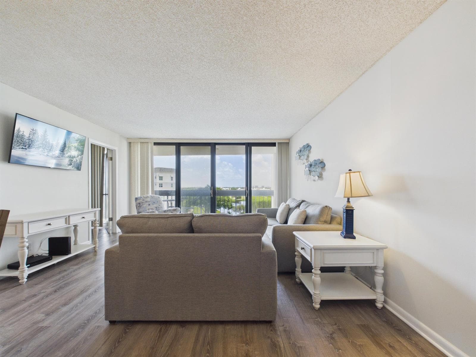 2400 PRESIDENTIAL Way # 704, West Palm Beach, FL 33401 photo 2