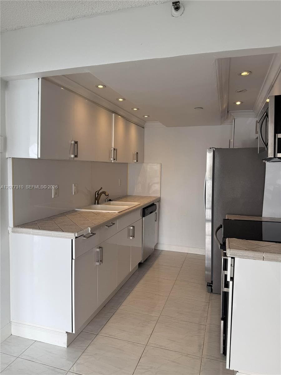 17500 N Bay Rd # S907, Sunny Isles Beach, FL 33160 photo 5
