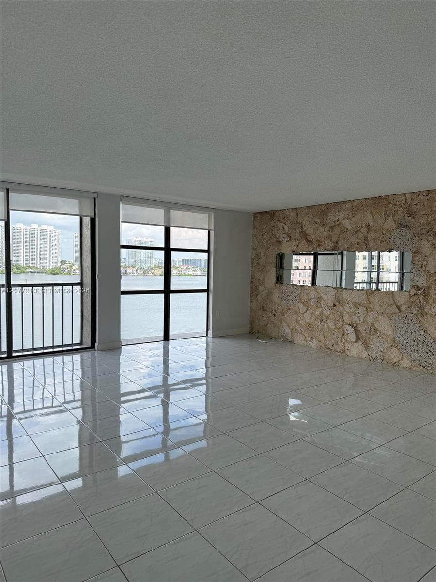 17500 N Bay Rd # S907, Sunny Isles Beach, FL 33160 photo 4