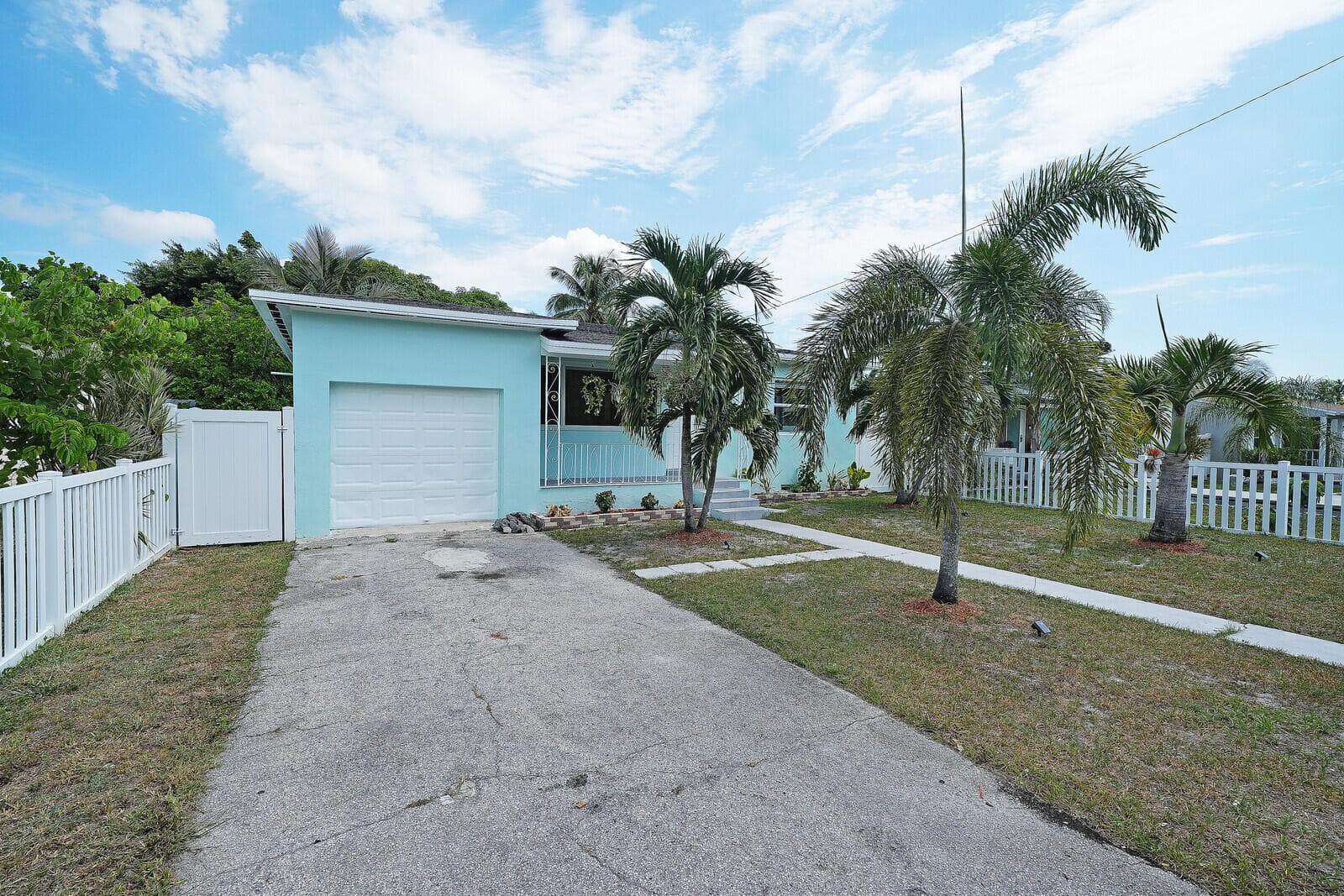 2517 Rodman Street, Hollywood, FL 33020 photo 2
