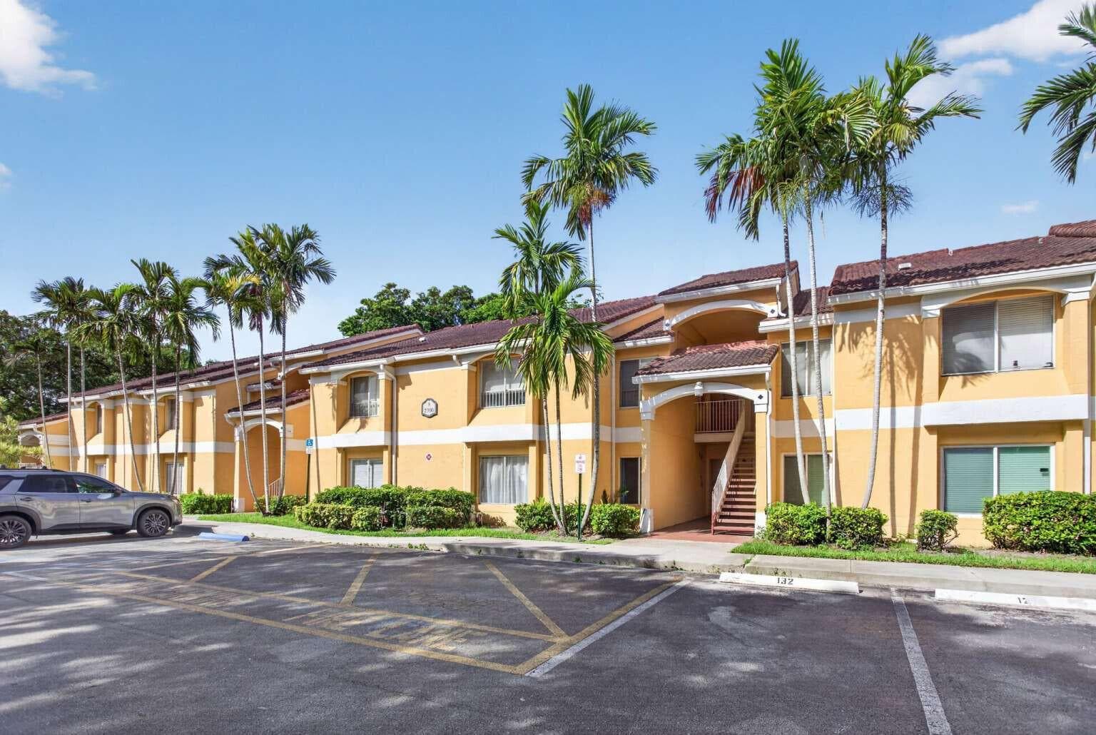 2300 NW 33RD Street # 904, Oakland Park, FL 33309