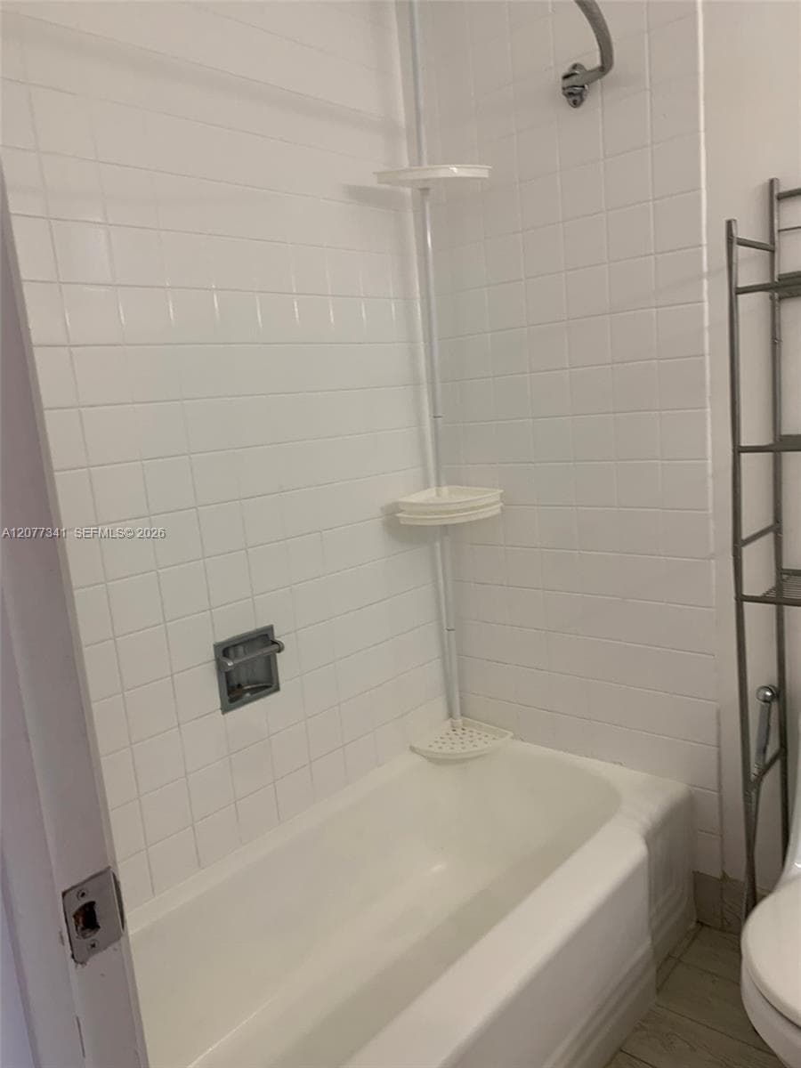 664 Bird Rd # Rear, Coral Gables, FL 33146 photo 4