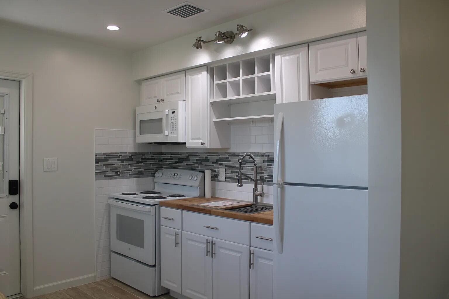 47 SE 12TH Street, Dania Beach, FL 33004 photo 4