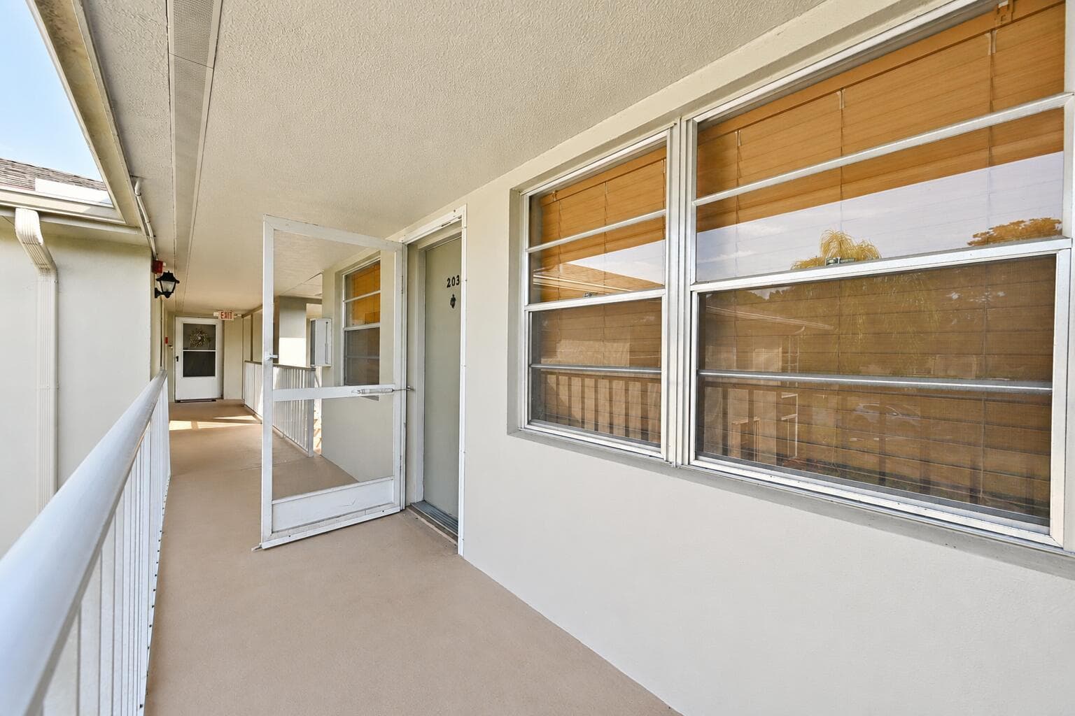 27 LAKE VISTA Trail # 203, Port St. Lucie, FL 34952 photo 2
