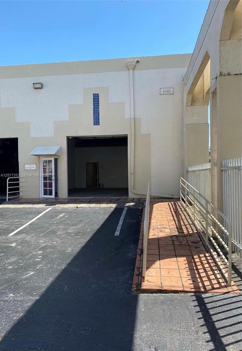 10411 NW 28th St # C101, Doral, FL 33172 photo 5