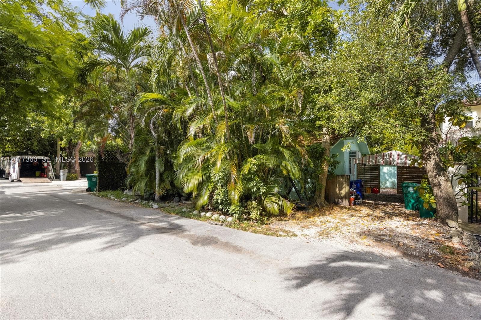 2952 Louise St, Coconut Grove, FL 33133 photo 3
