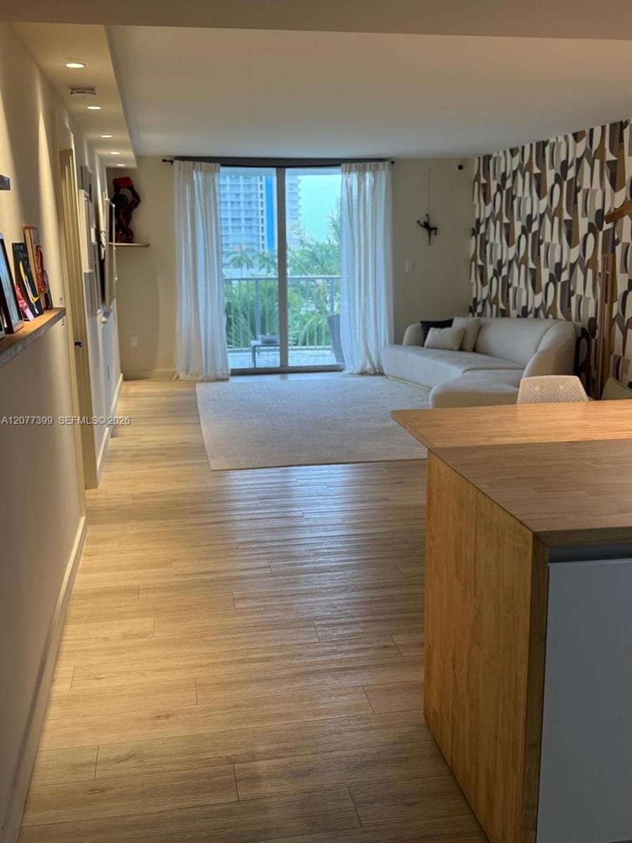 210 Sea View Dr # 608, Key Biscayne, FL 33149