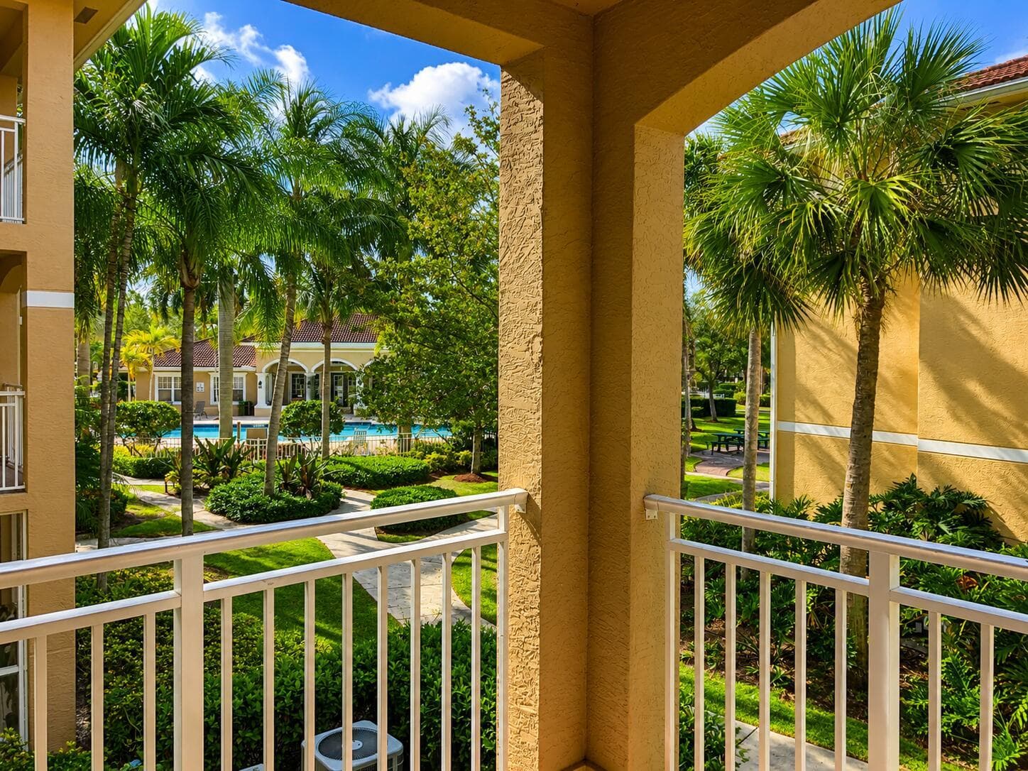 6521 Emerald Dunes Drive # 206 + Garage, West Palm Beach, FL 33411