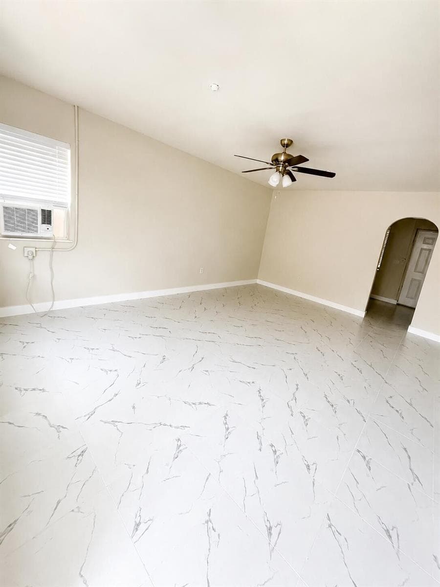 514 N 6TH Street, Fort Pierce, FL 34950 photo 2