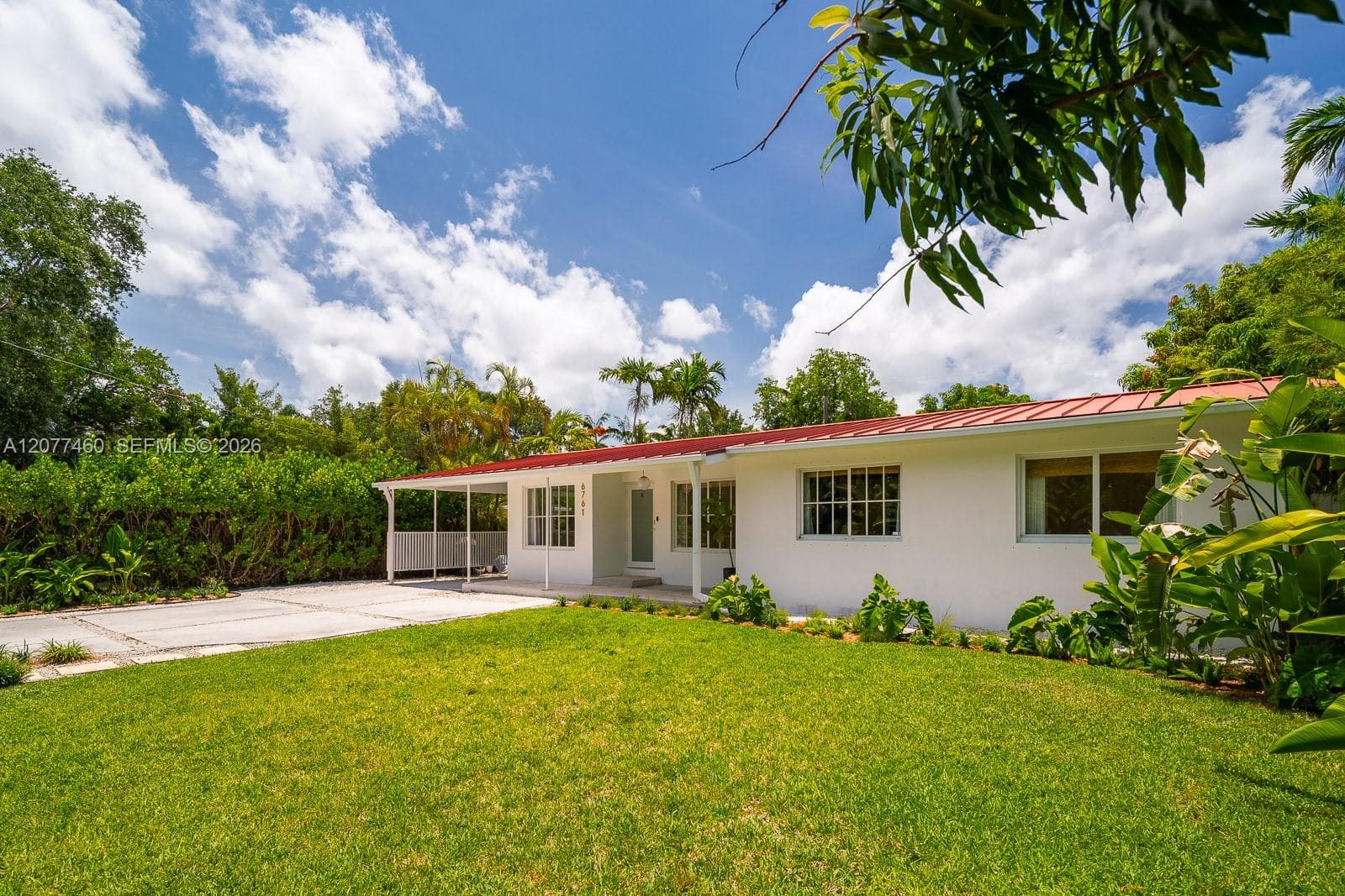 6761 SW 76th Ter, South Miami, FL 33143