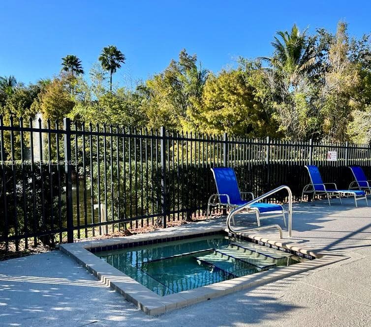 721 N Pine Island Rd # 213, Plantation, FL 33324 photo 4
