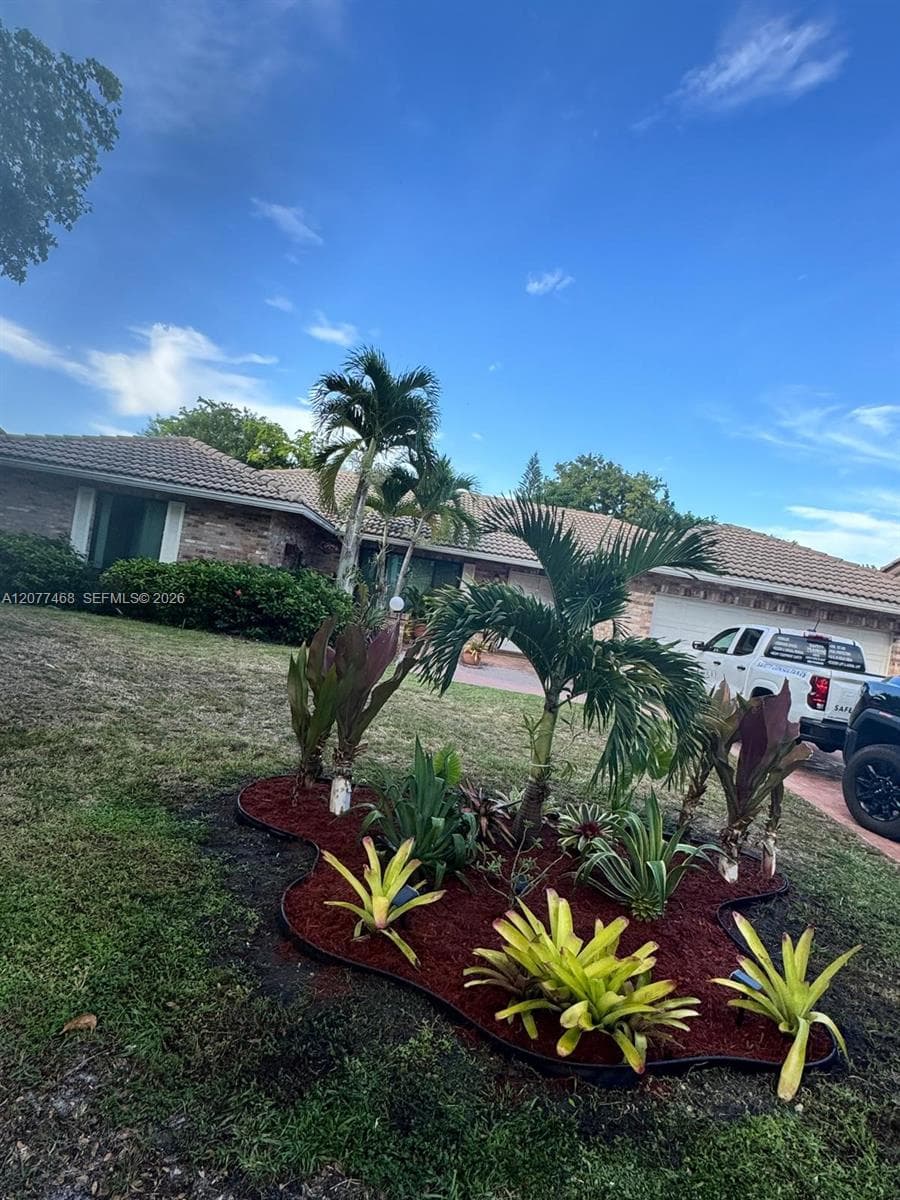 913 NW 110th Ln, Coral Springs, FL 33071 photo 2