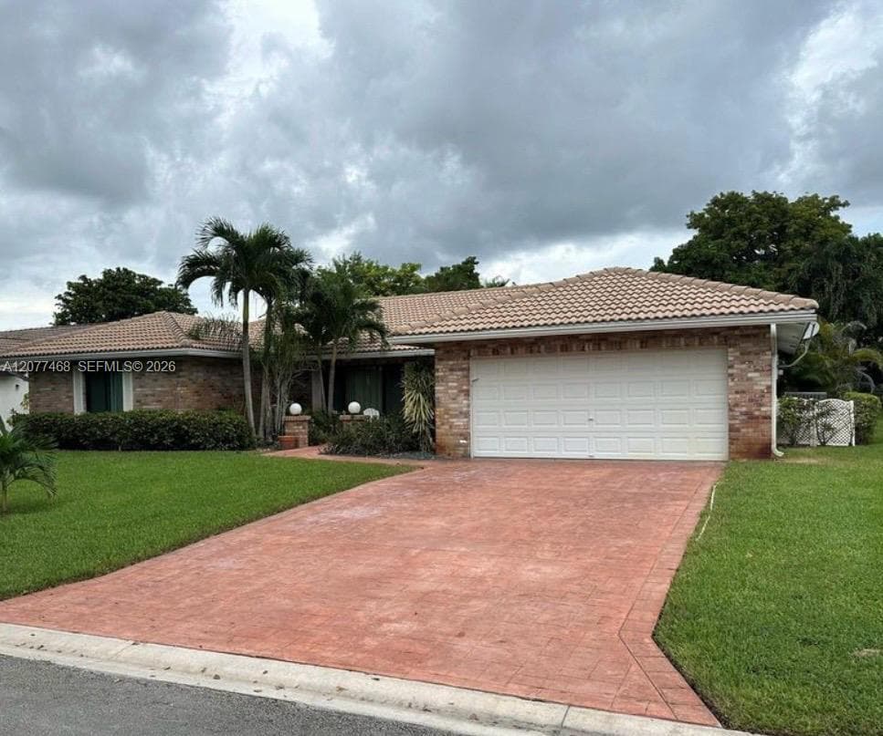 913 NW 110th Ln, Coral Springs, FL 33071