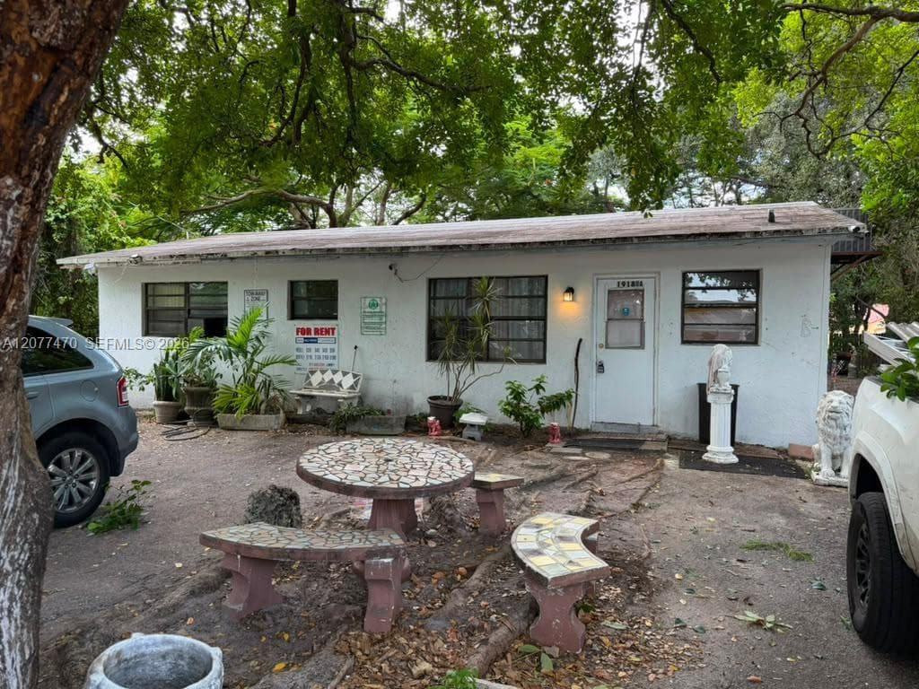 1918 Sheridan St, Hollywood, FL 33020