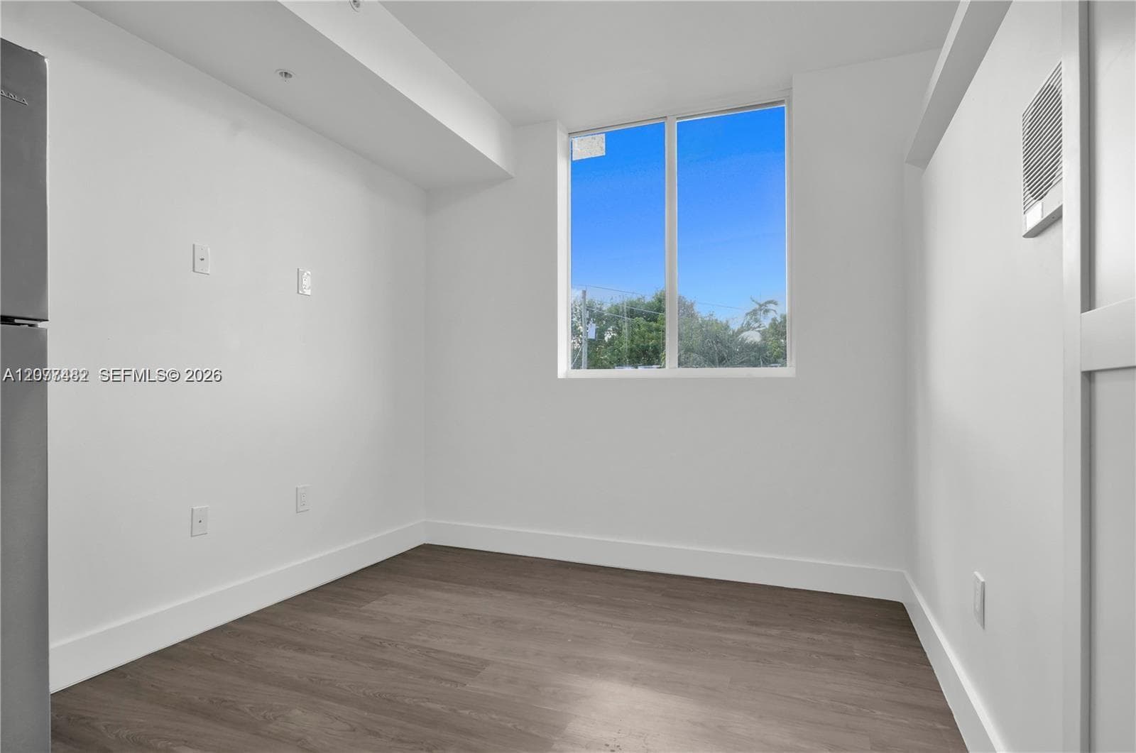 1620 NW 18th St # 305, Miami, FL 33125 photo 3