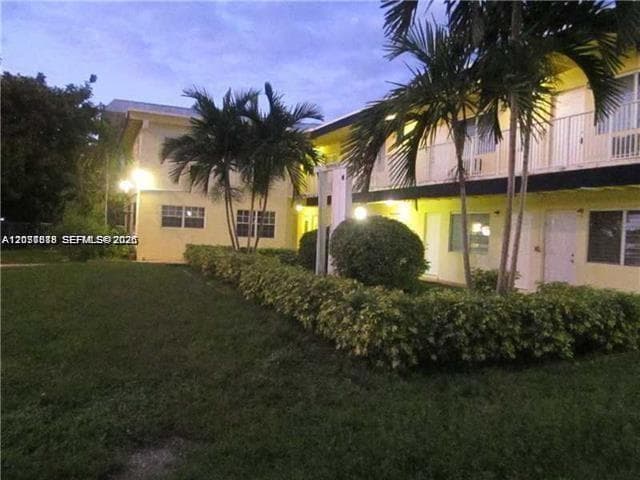 16851 NE 21st Ave # 7, North Miami Beach, FL 33162 photo 2