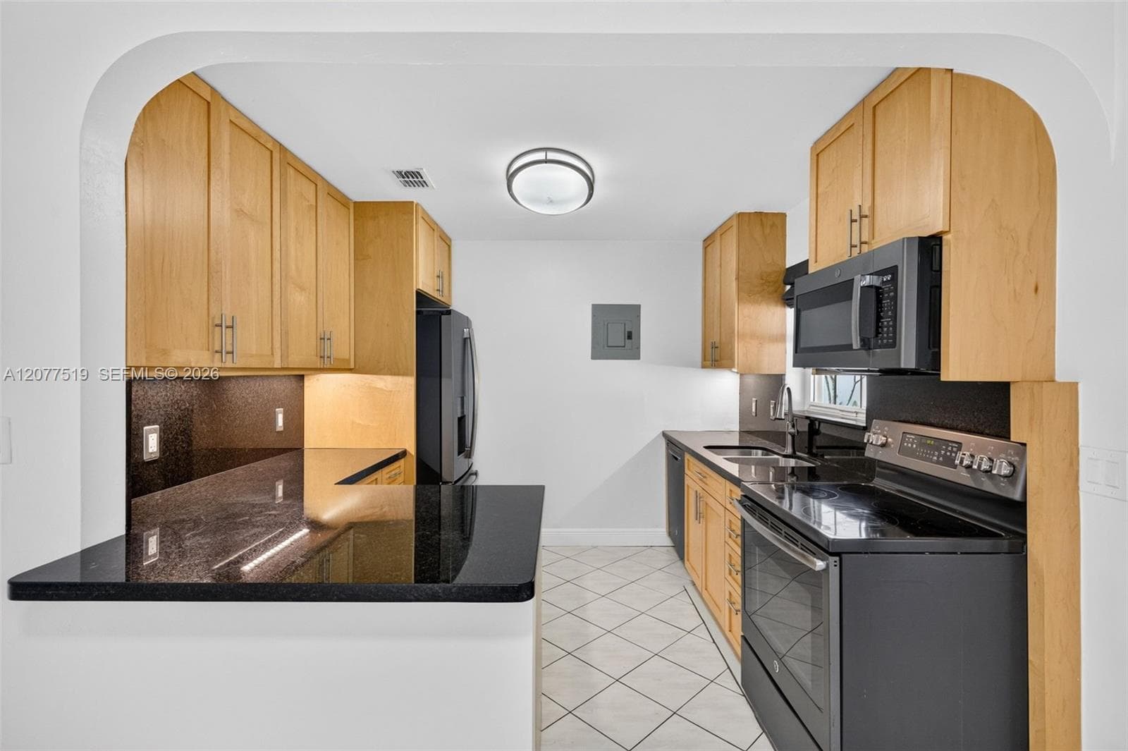 2061 SW 38th Ave, Fort Lauderdale, FL 33312 photo 4